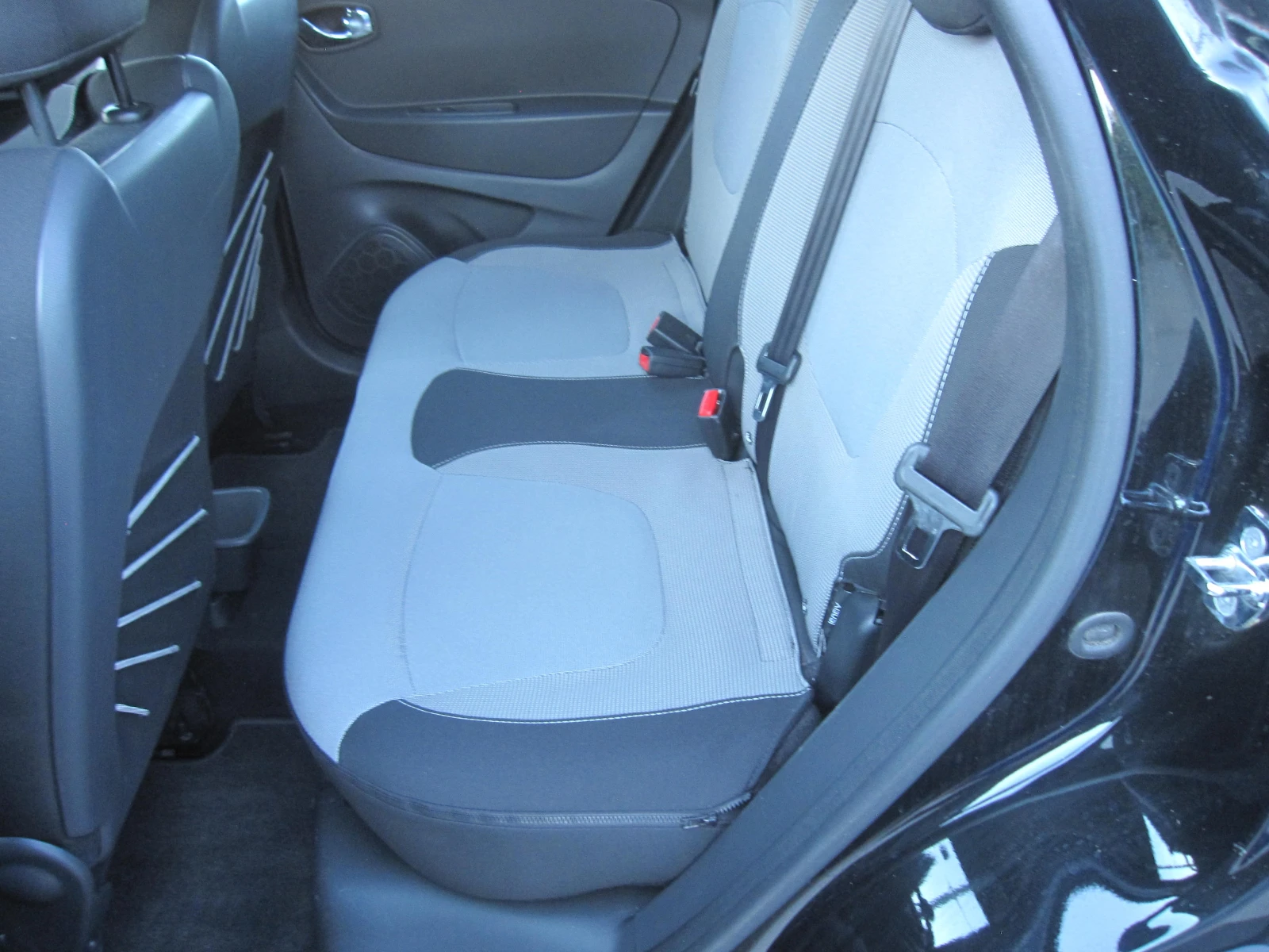 Renault Captur Автомат, 1, 2, NAVI, снимка 12 - Автомобили и джипове - 56106272