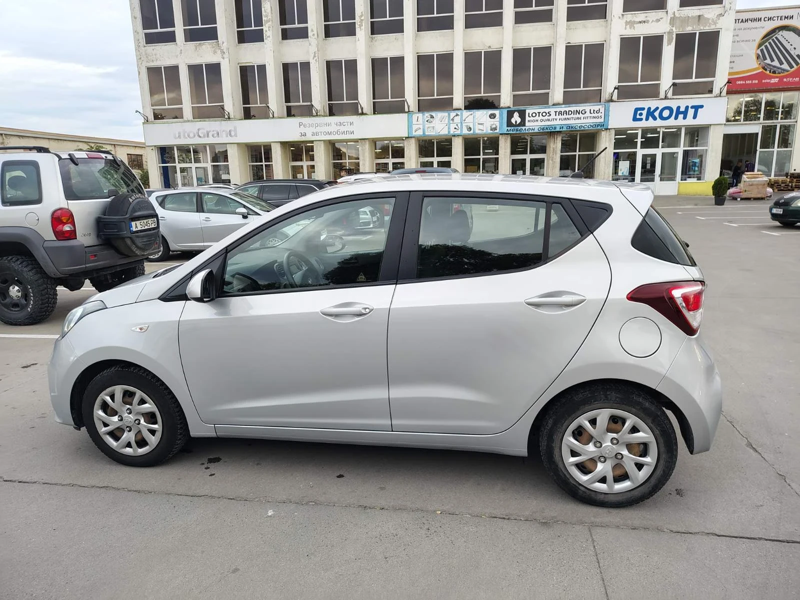 Hyundai I10, снимка 9 - Автомобили и джипове - 56568432