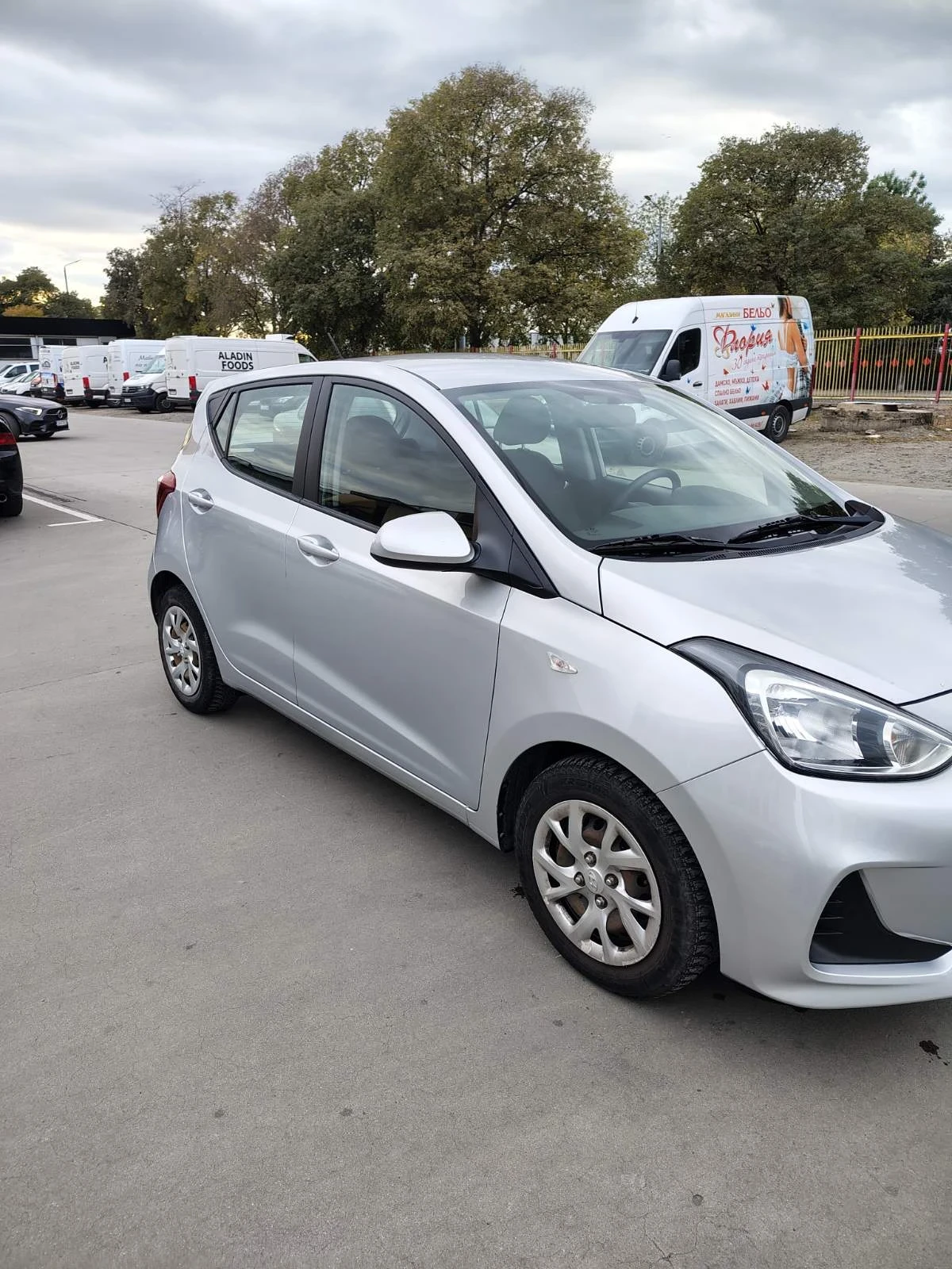 Hyundai I10, снимка 5 - Автомобили и джипове - 56568432