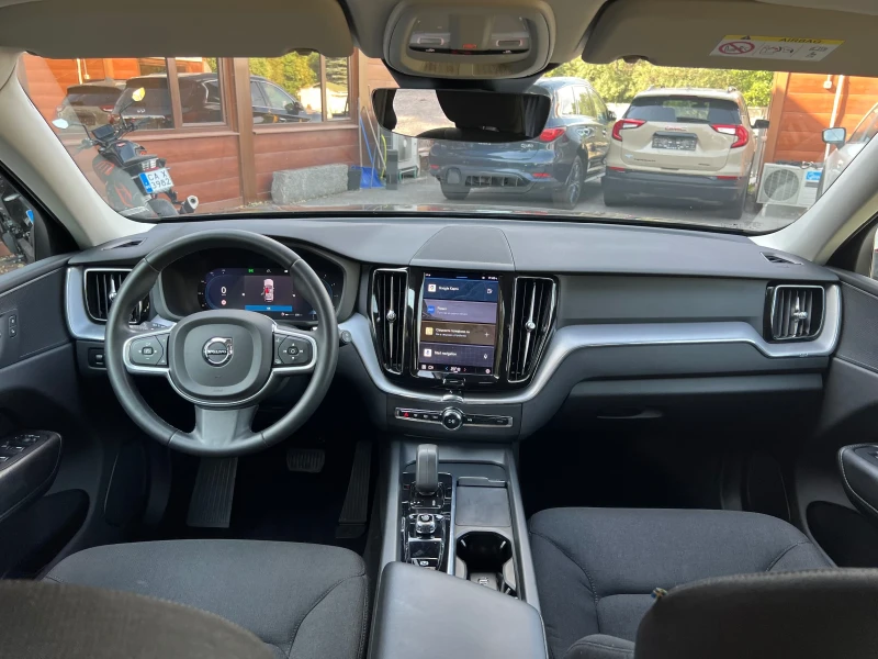 Volvo XC60 2.0 D4 Mild Hybrid AWD Keyless , снимка 12 - Автомобили и джипове - 51144388
