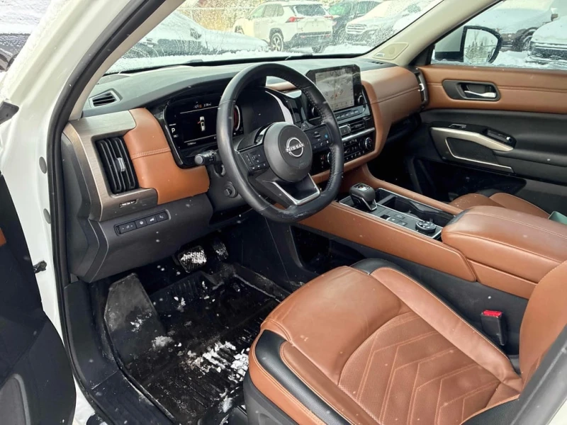 Nissan Pathfinder * Platinum * CARFAX* 360* ПОДГРЕВ* ОБДУХВАНЕ, снимка 5 - Автомобили и джипове - 53261156