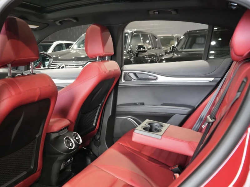 Alfa Romeo Stelvio * Ti LUSSO VELOCE ESTREMA * CARFAX * ЦЕНА ДО БГ, снимка 14 - Автомобили и джипове - 53343695