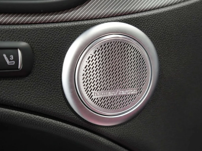 Alfa Romeo Stelvio * Ti LUSSO VELOCE ESTREMA * CARFAX * ЦЕНА ДО БГ, снимка 17 - Автомобили и джипове - 53343695