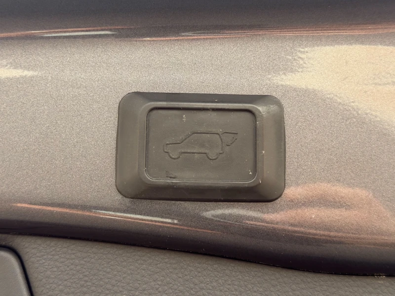 Toyota Rav4 Hybrid AWD-i, снимка 16 - Автомобили и джипове - 53584938