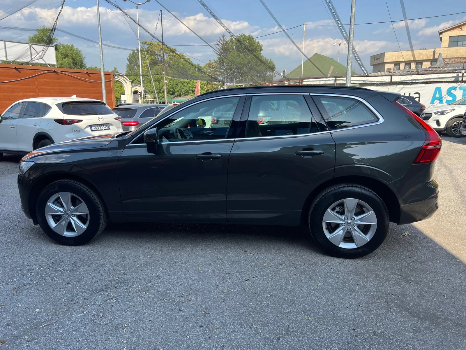 Volvo XC60 2.0 D4 Mild Hybrid AWD Keyless  - изображение 8