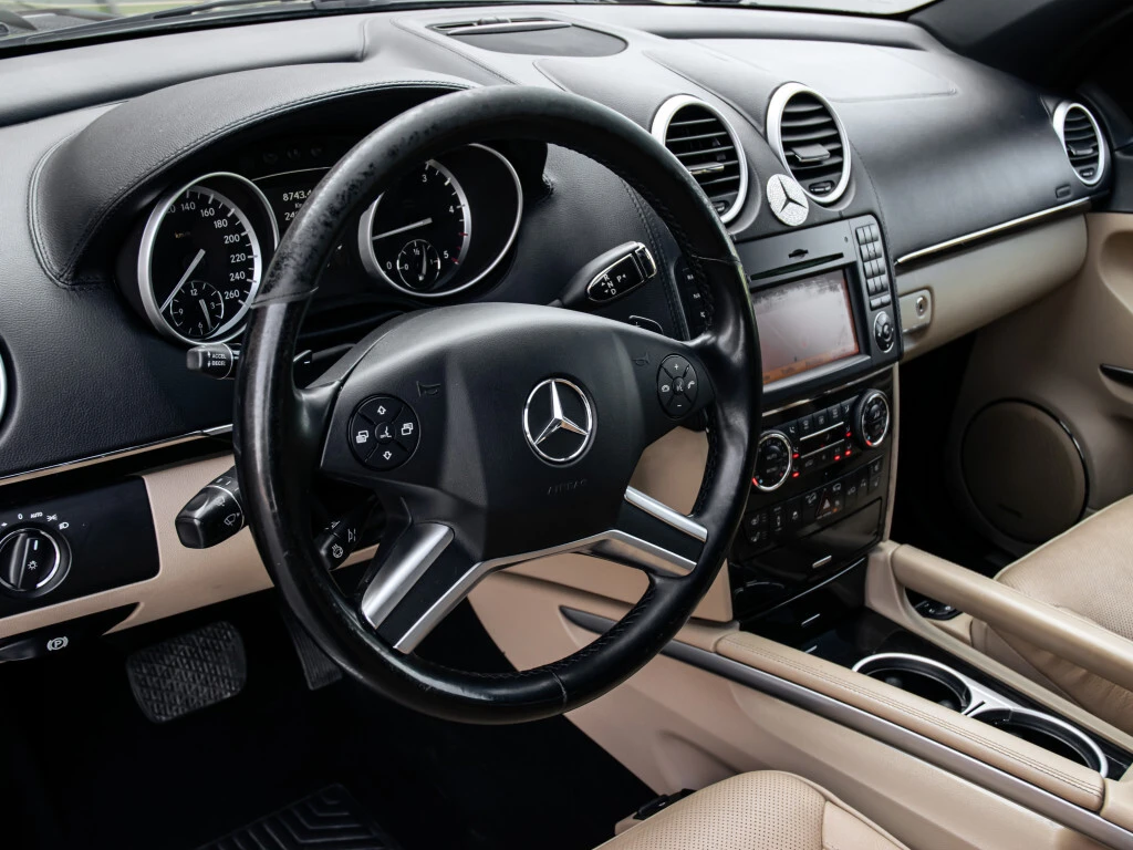 Mercedes-Benz GL 350 ПОДГРЕВ/ОБДУХВАНЕ/НАВИ/КАМЕРА/7 МЕСТА - изображение 9