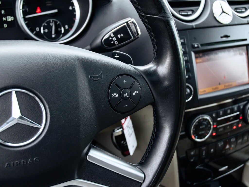 Mercedes-Benz GL 350 ПОДГРЕВ/ОБДУХВАНЕ/НАВИ/КАМЕРА/7 МЕСТА - изображение 10