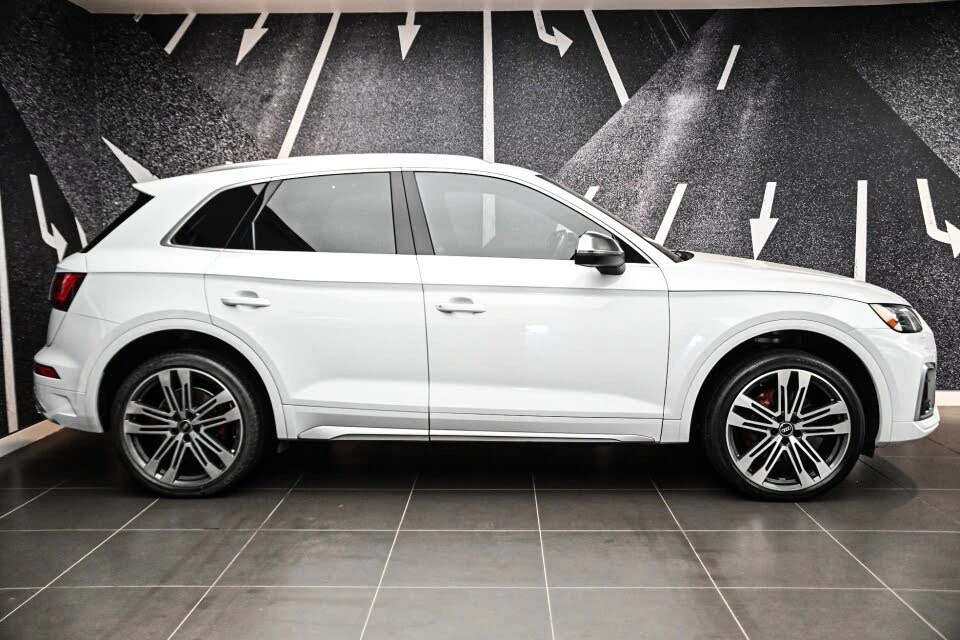 Audi SQ5 * S-Line* * HeadUp* AвтоКредит* (ЦЕНА ДО БГ) - изображение 4