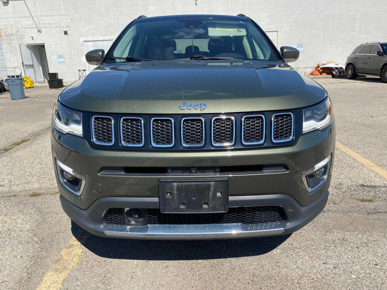 Jeep Compass * АВТО КРЕДИТ* ЦЕНА ДО БГ * СЕРВИЗНА ИСТОРИЯ *  - изображение 3