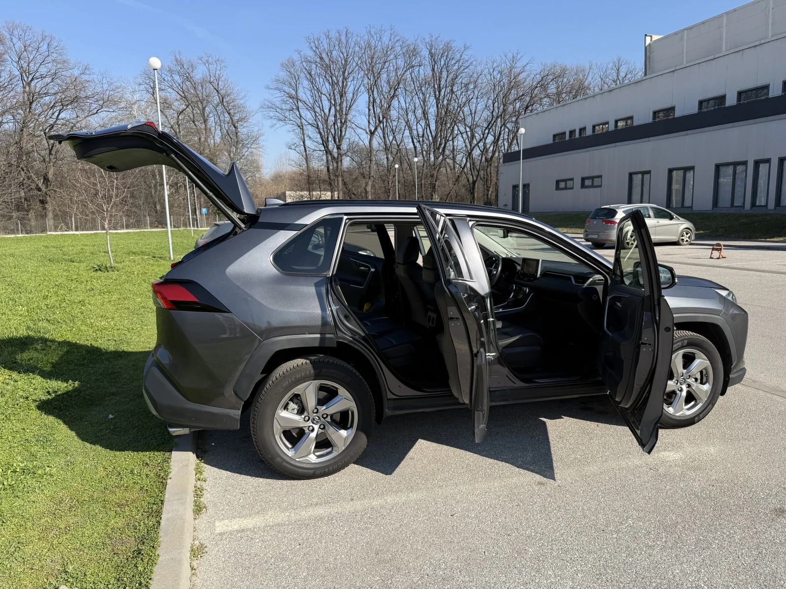 Toyota Rav4 Hybrid AWD-i Luxury Premium 360  JBL Toyota Relax | Mobile.bg � ����������� 9