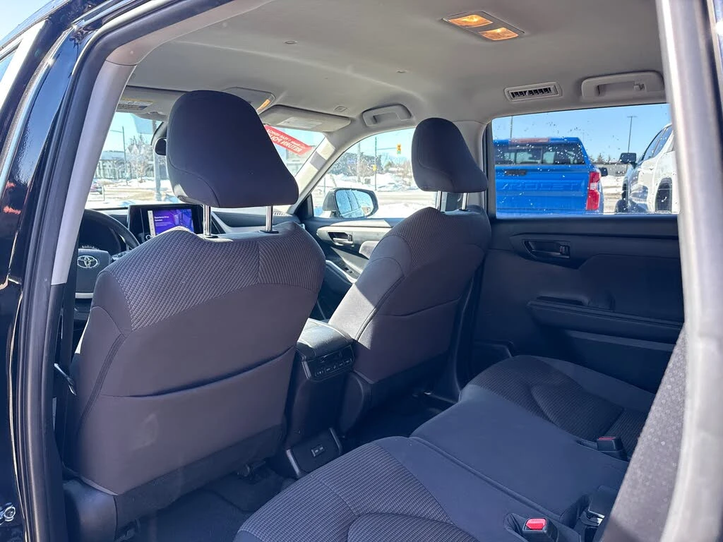 Toyota Highlander AWD* CARPLAY* МЪРТВА* ТОЧКА* ПОДГРЕВ* , снимка 11 - Автомобили и джипове - 54161550