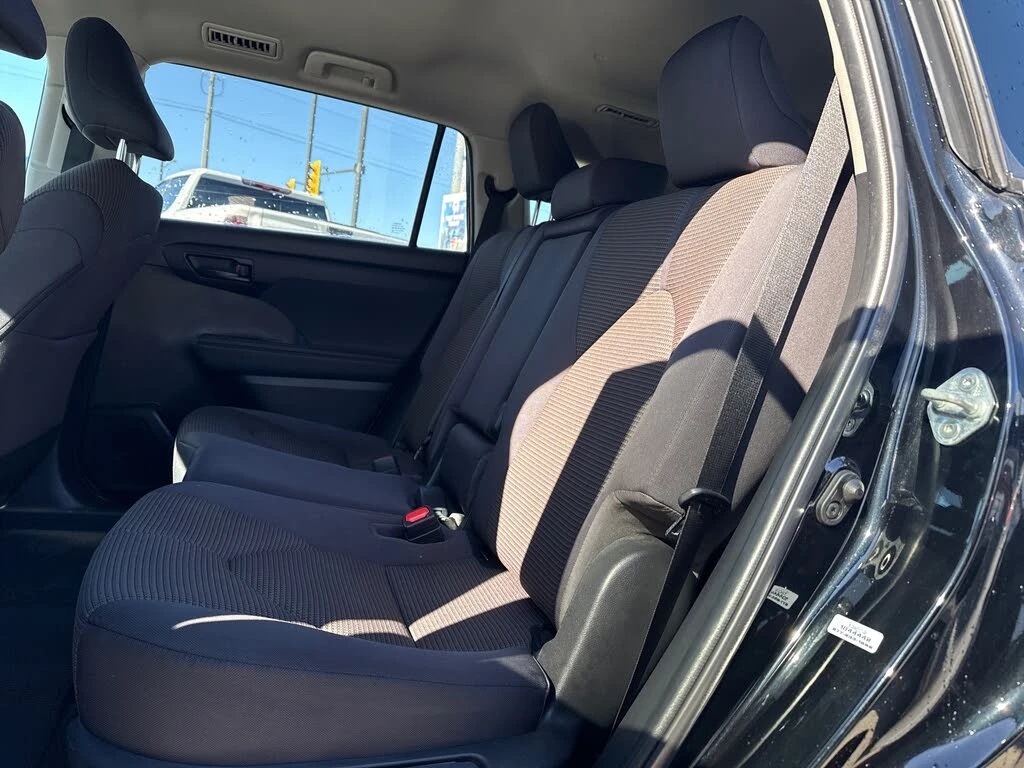 Toyota Highlander AWD* CARPLAY* МЪРТВА* ТОЧКА* ПОДГРЕВ* , снимка 12 - Автомобили и джипове - 54161550