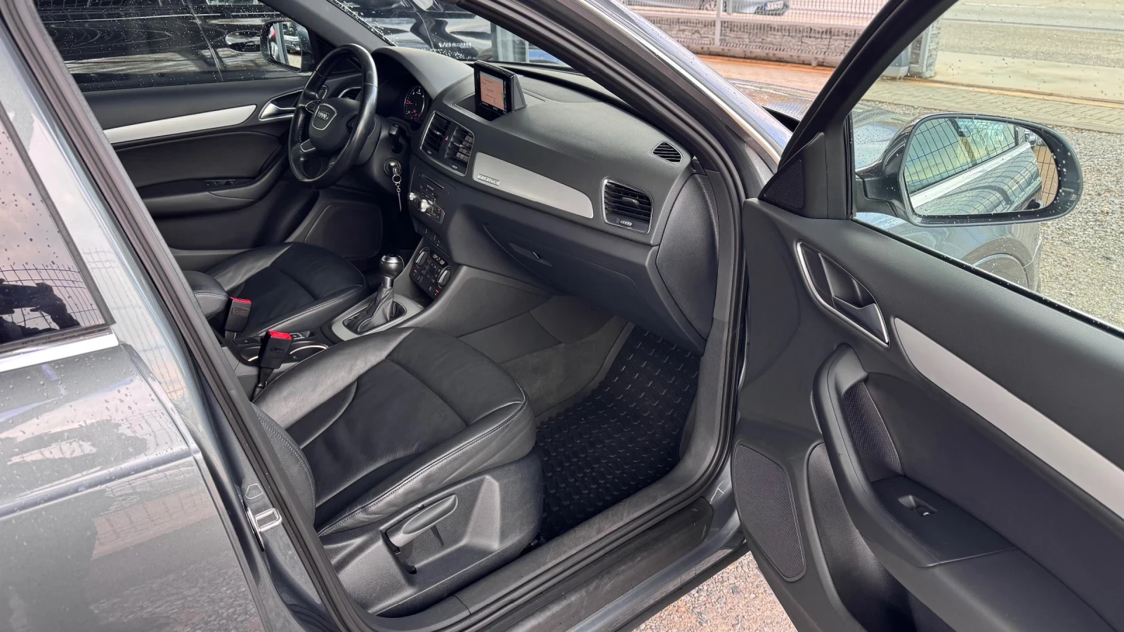 Audi Q3 2.0TDI quattro S-Tronic* Sport* ���������*  | Mobile.bg � ����������� 9