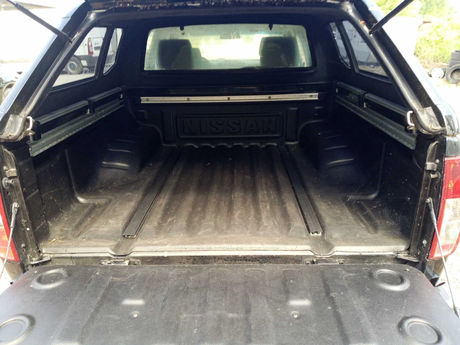 Nissan Navara 2, 5 DCI 170p.s, снимка 6 - Автомобили и джипове - 54707528
