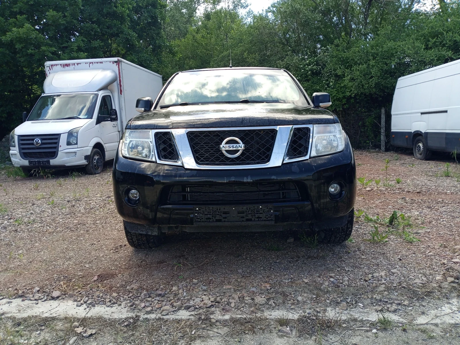 Nissan Navara 2, 5 DCI 170p.s, снимка 2 - Автомобили и джипове - 54707528