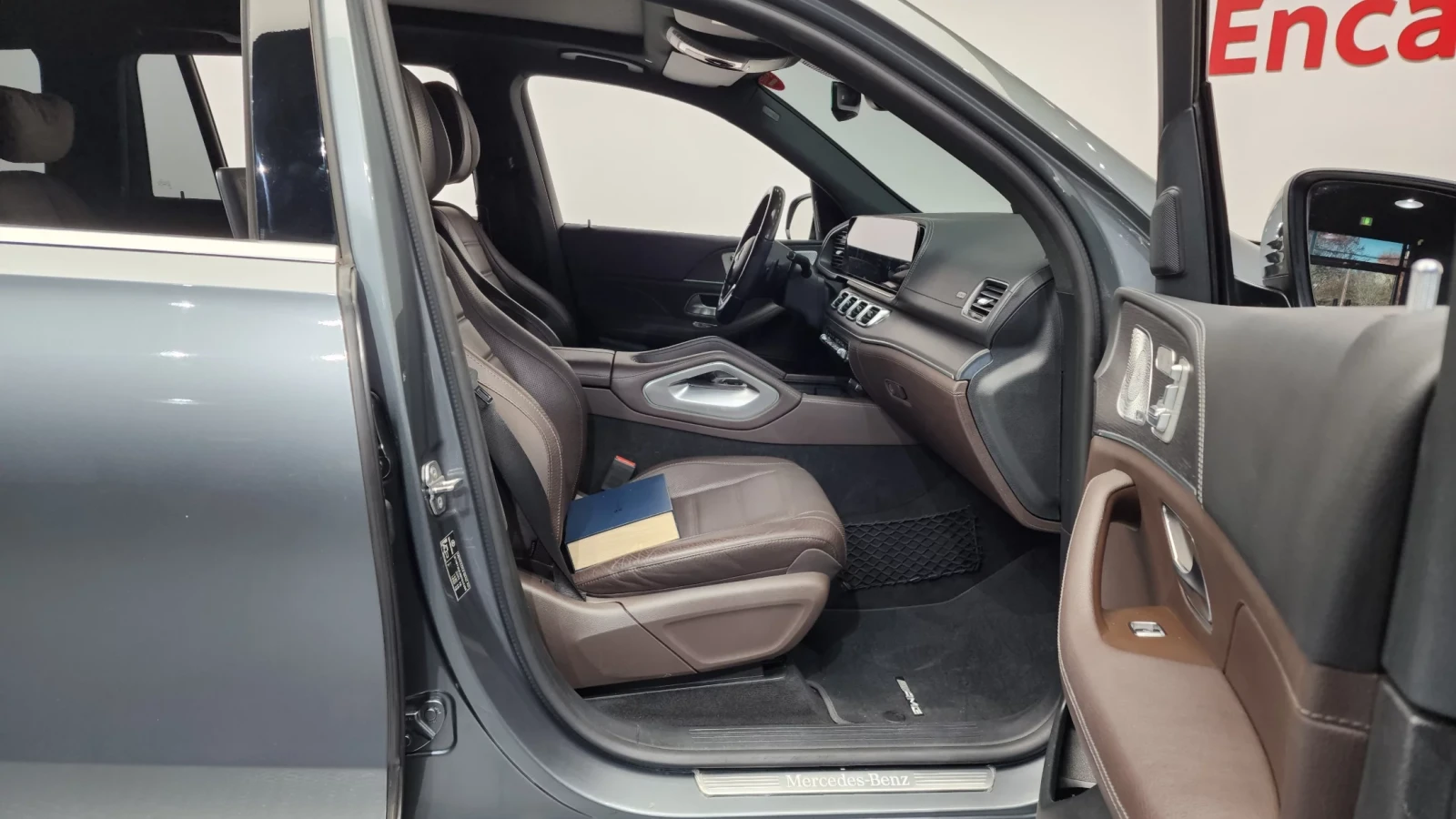 Mercedes-Benz GLS580 4MATC, Distronic, HeadUP, Обдух., Burmaster, 360-к, снимка 9 - Автомобили и джипове - 54700634