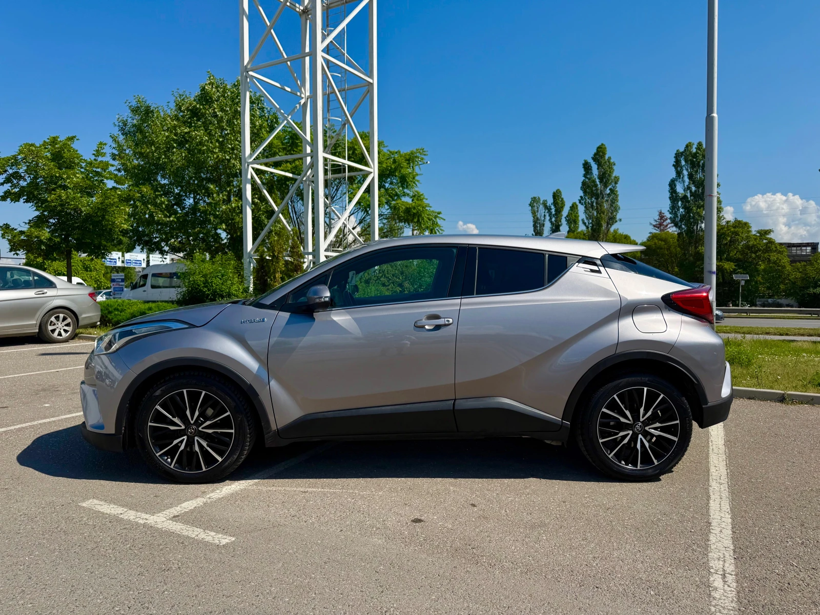 Toyota C-HR Hybrid ГАРАНЦИЯ 6 МЕСЕЦА ИЛИ 5000КМ, снимка 2 - Автомобили и джипове - 54875173