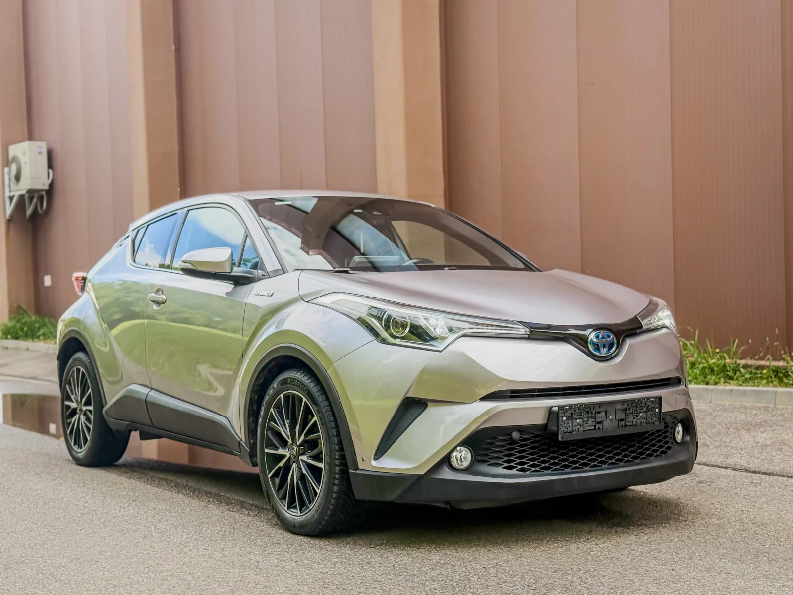 Toyota C-HR Hybrid ГАРАНЦИЯ 6 МЕСЕЦА ИЛИ 5000КМ, снимка 6 - Автомобили и джипове - 54875173