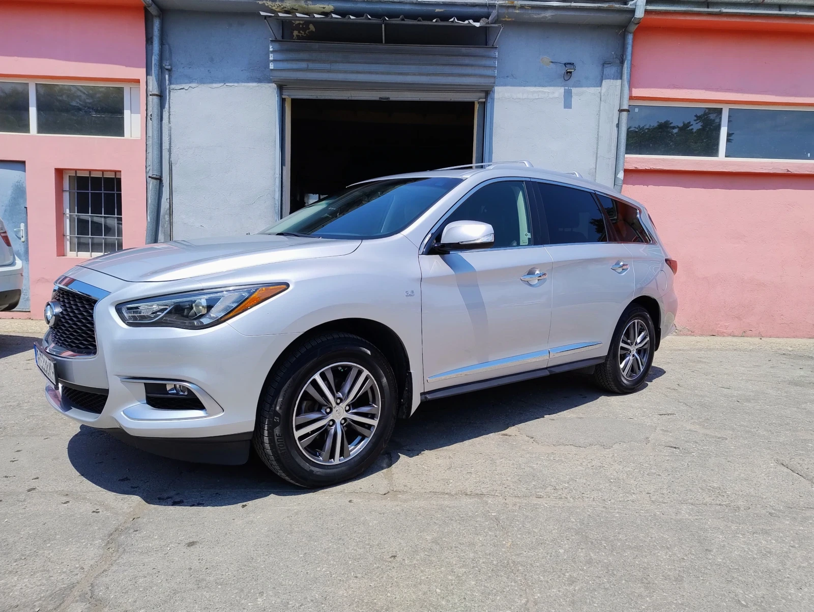 Infiniti QX60 3.5 V6 , снимка 11 - Автомобили и джипове - 55135059