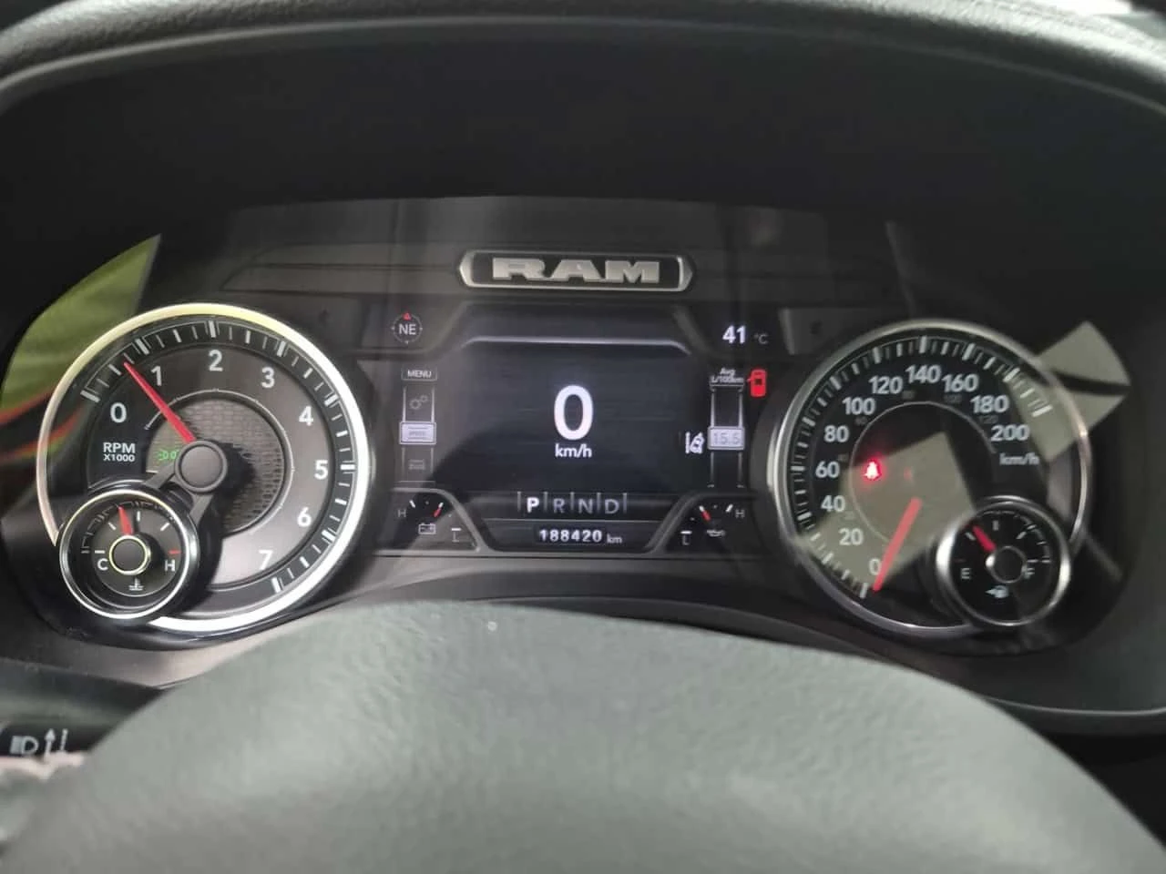 Dodge RAM 1500  Sport / 360 / ГОЛЯМА НАВИГАЦИЯ / CARFAX , снимка 8 - Автомобили и джипове - 55601776