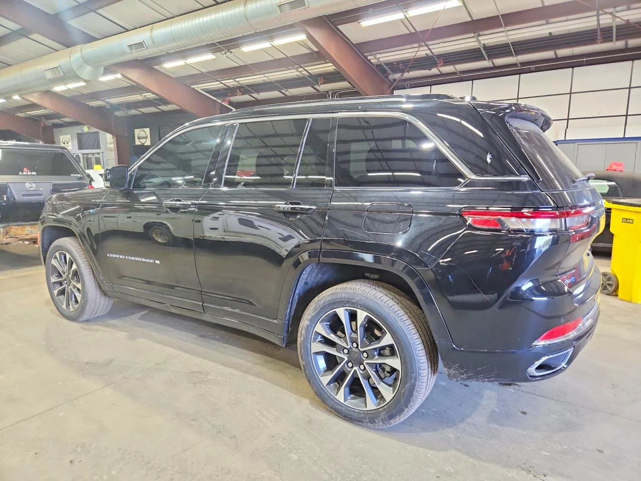 Jeep Grand cherokee 2.0l Overland 4Xe, снимка 2 - Автомобили и джипове - 55812794