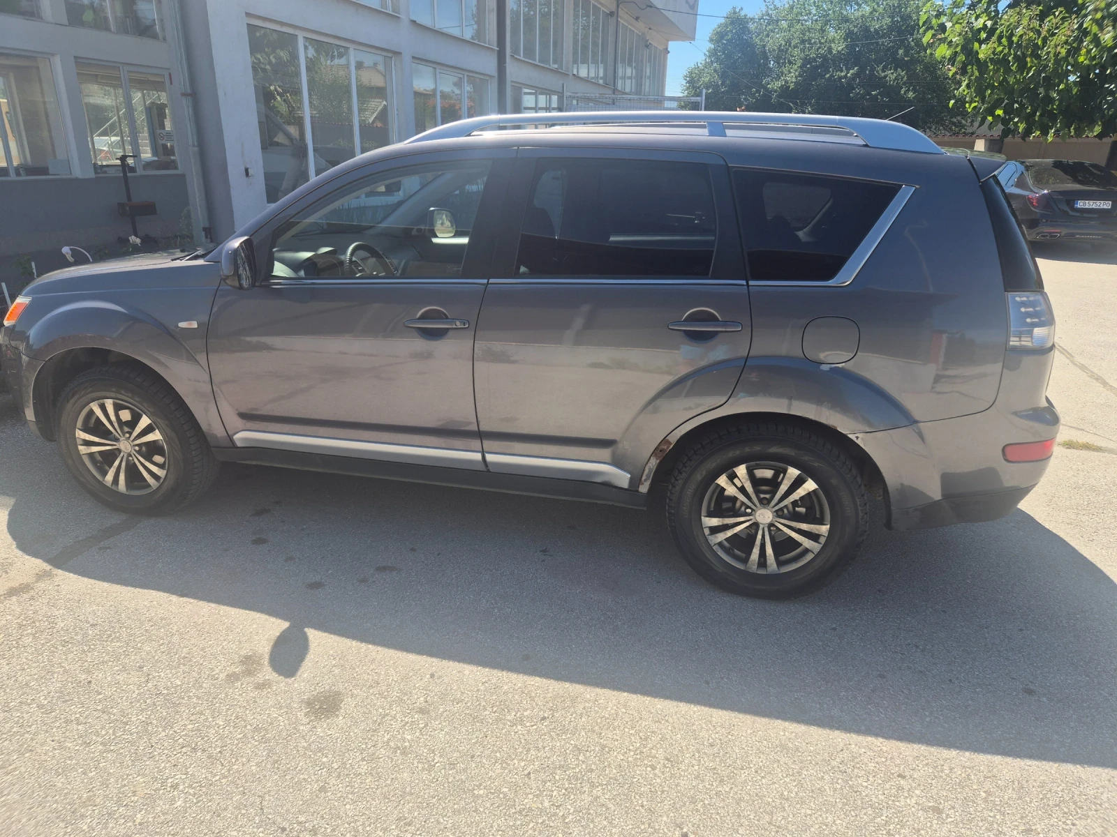 Mitsubishi Outlander, снимка 8 - Автомобили и джипове - 56068932
