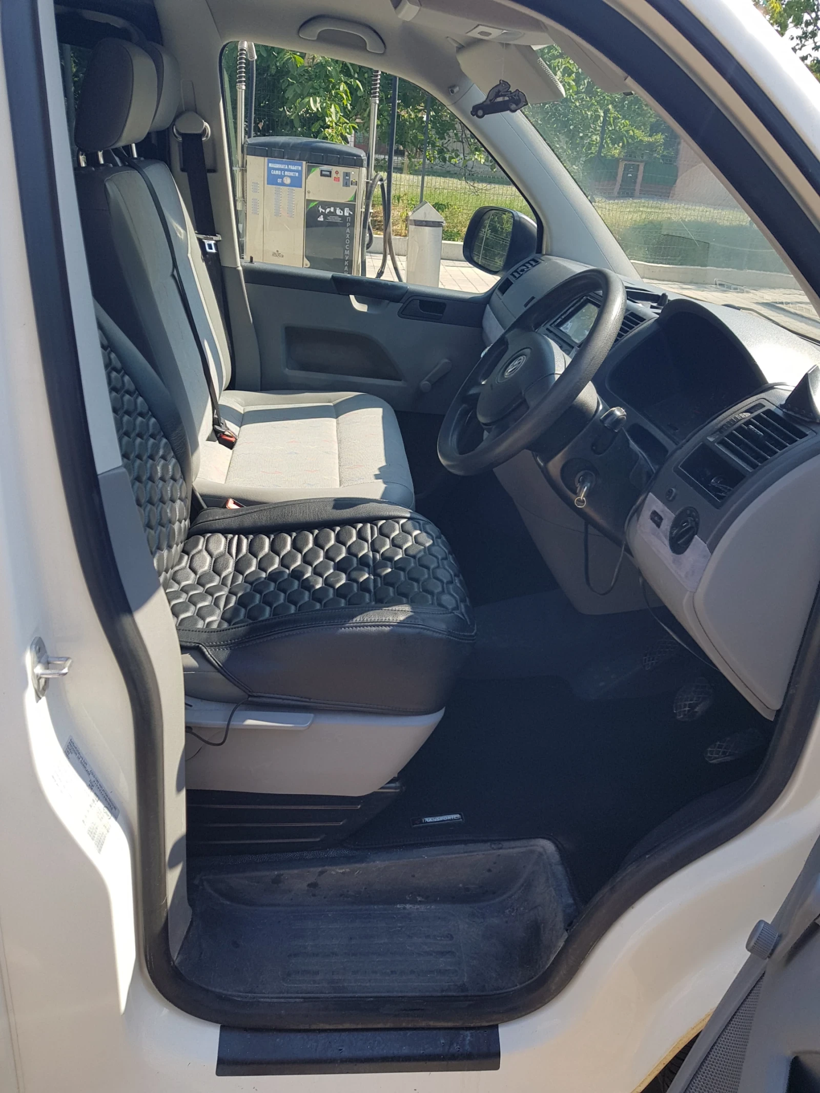 VW Transporter Т5 Face 1.9 TDI - изображение 8