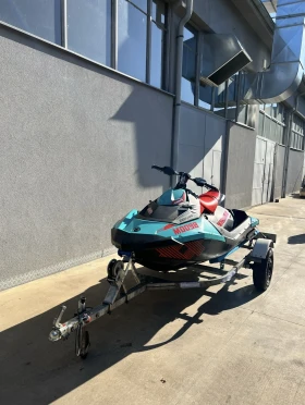 Джет Bombardier Sea Doo Spark trixx , снимка 1