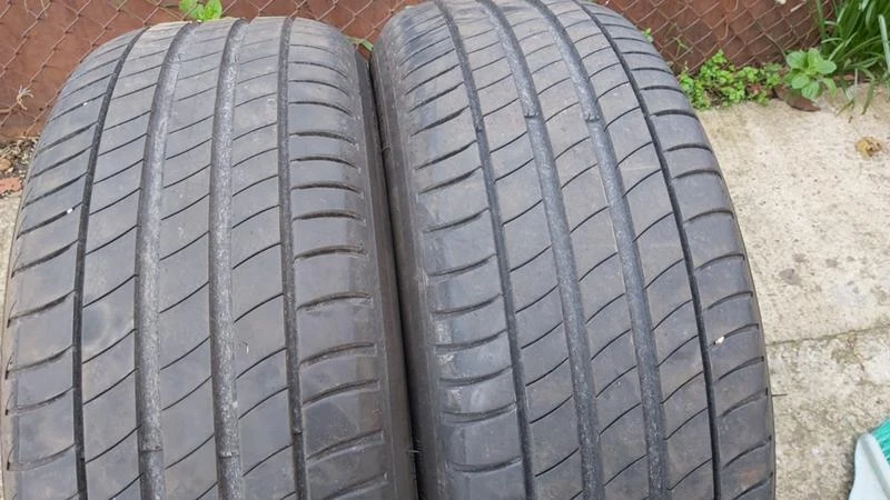 Гуми Летни 205/55R17, снимка 1 - Гуми и джанти - 27400768