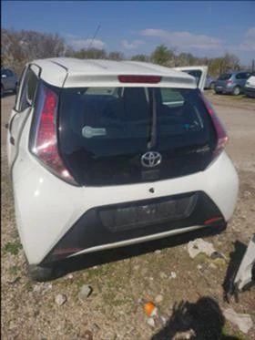 Toyota Aygo 1.0i, снимка 1