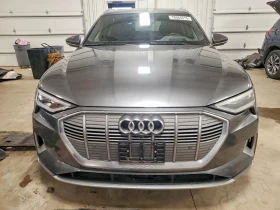 Audi E-Tron PRESTIGE | 360 КАМЕРА | ВАКУУМ | ОБДУХВАНЕ | , снимка 2