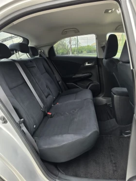 Honda Civic 1.8i-VTEC, снимка 13
