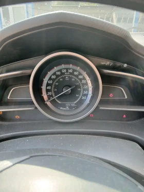 Mazda 3 Седан, снимка 13