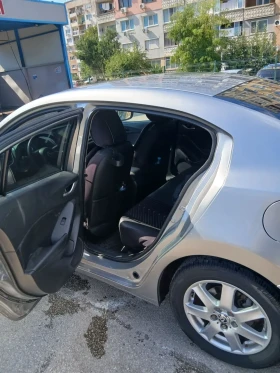 Mazda 3 Седан, снимка 9