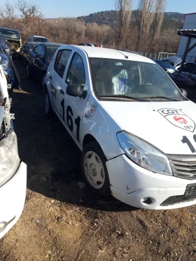 Dacia Sandero 1.4.benzin  НА ЧАСТИ , снимка 3