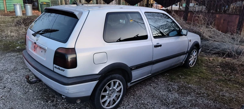 VW Golf, снимка 4 - Автомобили и джипове - 52689293