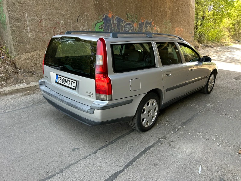 Volvo V70 2.5D , снимка 3 - Автомобили и джипове - 52637082