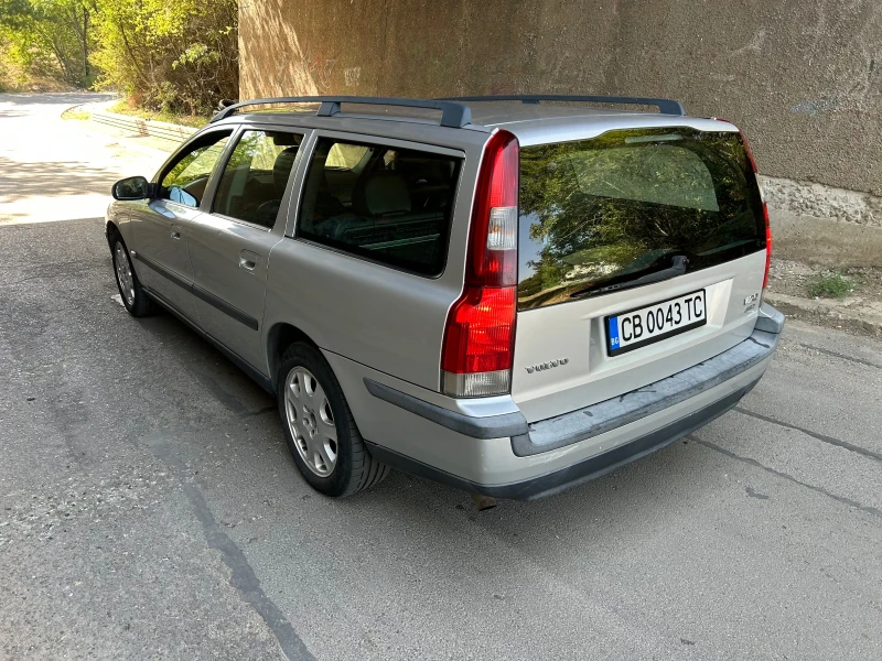 Volvo V70 2.5D , снимка 5 - Автомобили и джипове - 52637082