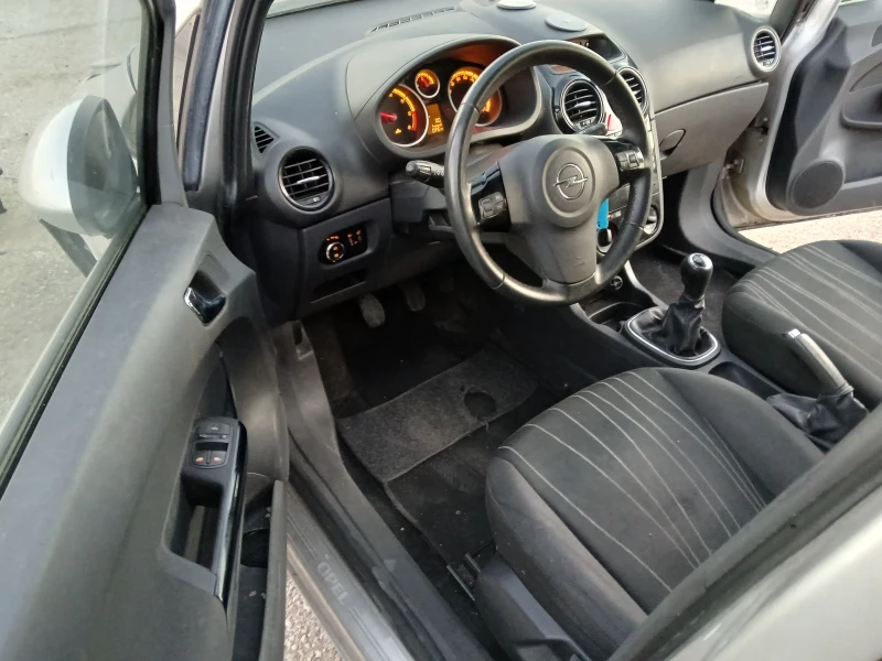 Opel Corsa 1.3 cdti НА ЧАСТИ!, снимка 9 - Автомобили и джипове - 52515161