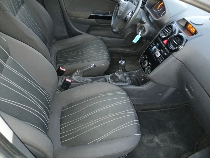 Opel Corsa 1.3 cdti НА ЧАСТИ!, снимка 6 - Автомобили и джипове - 52515161