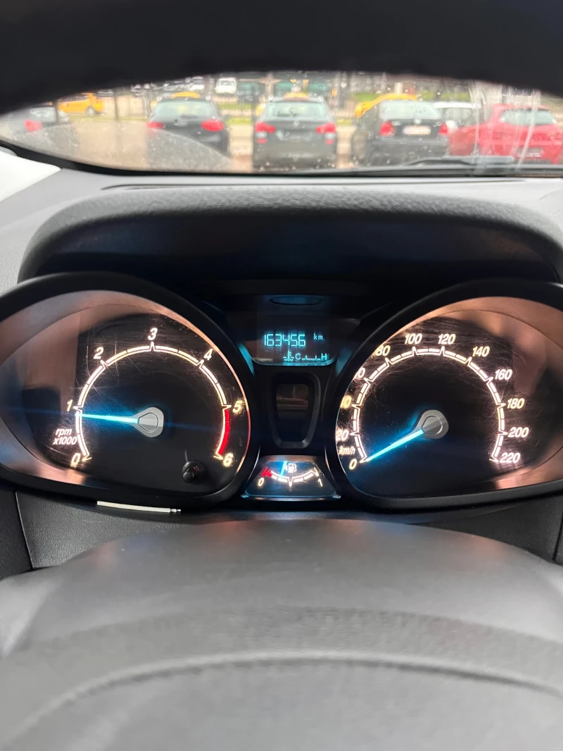 Ford Courier 1.5tdci 2016 klimatik, снимка 16 - Автомобили и джипове - 52940050