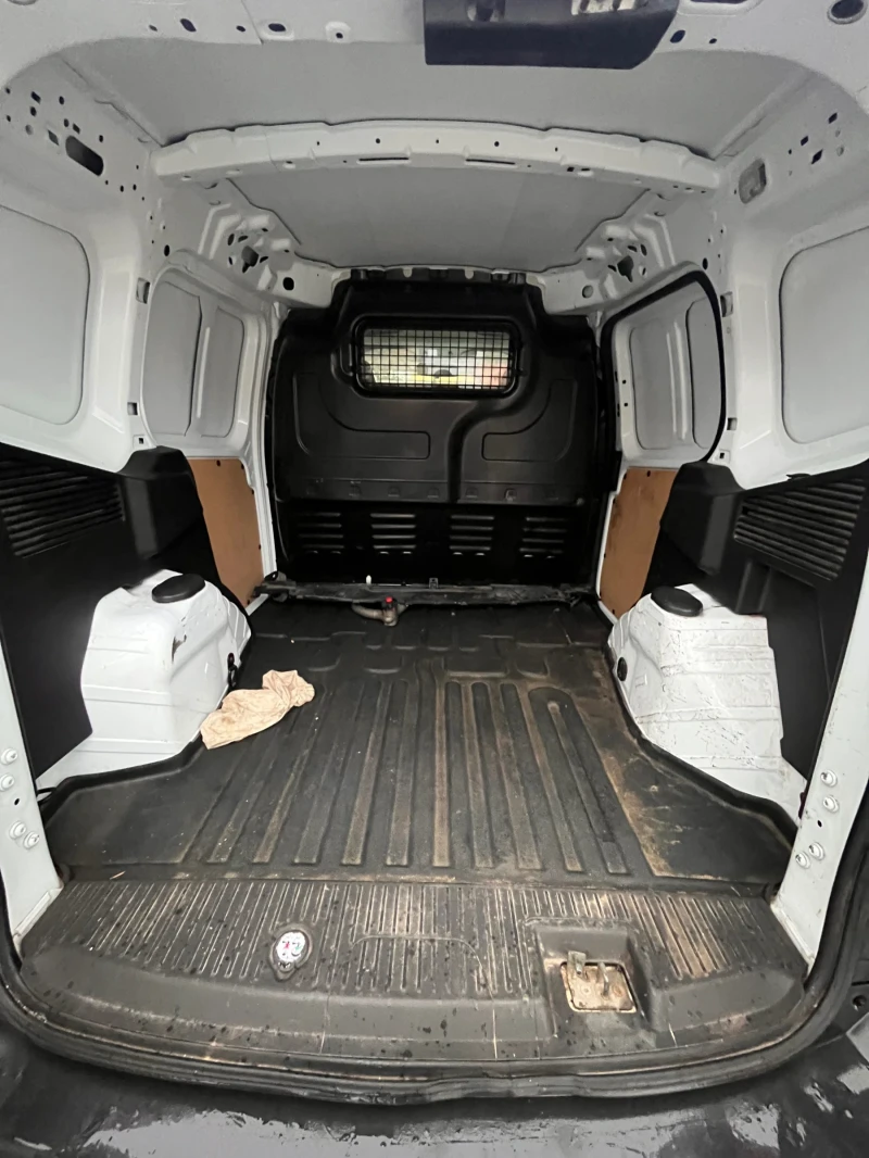 Ford Courier 1.5tdci 2016 klimatik, снимка 9 - Автомобили и джипове - 52940050