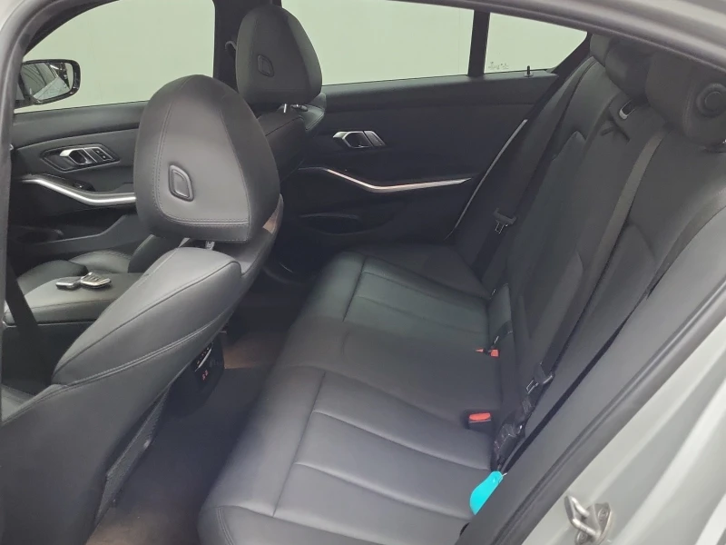 BMW 330 i xDrive* * CARFAX* * АВТОКРЕДИТ* * , снимка 10 - Автомобили и джипове - 53076809