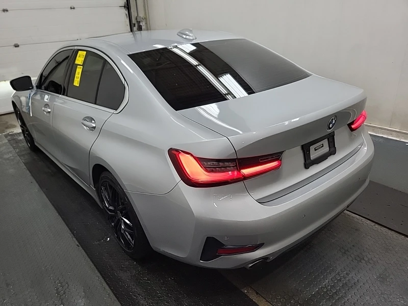 BMW 330 i xDrive* * CARFAX* * АВТОКРЕДИТ* * , снимка 4 - Автомобили и джипове - 53076809