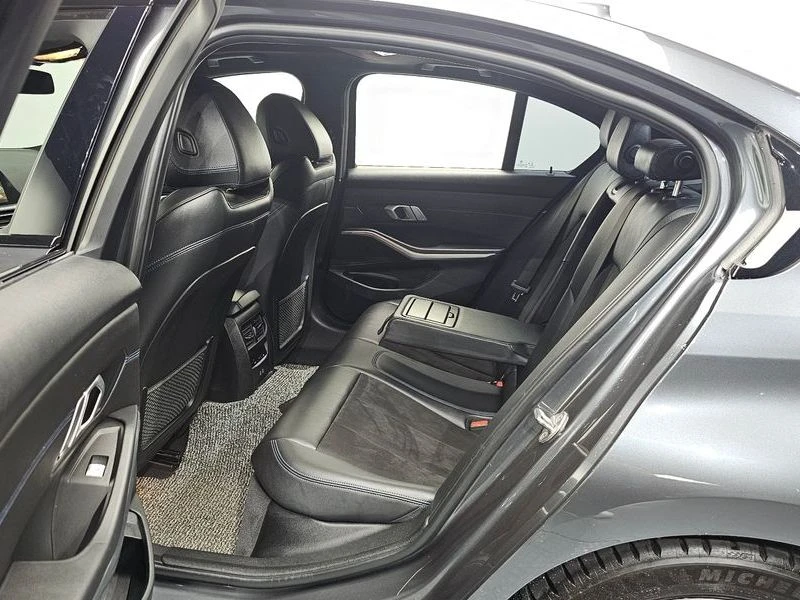 BMW 320 320i M Sport| 184к.с.| ВКЛ.ТЕХНОТЕСТ, снимка 12 - Автомобили и джипове - 55582260