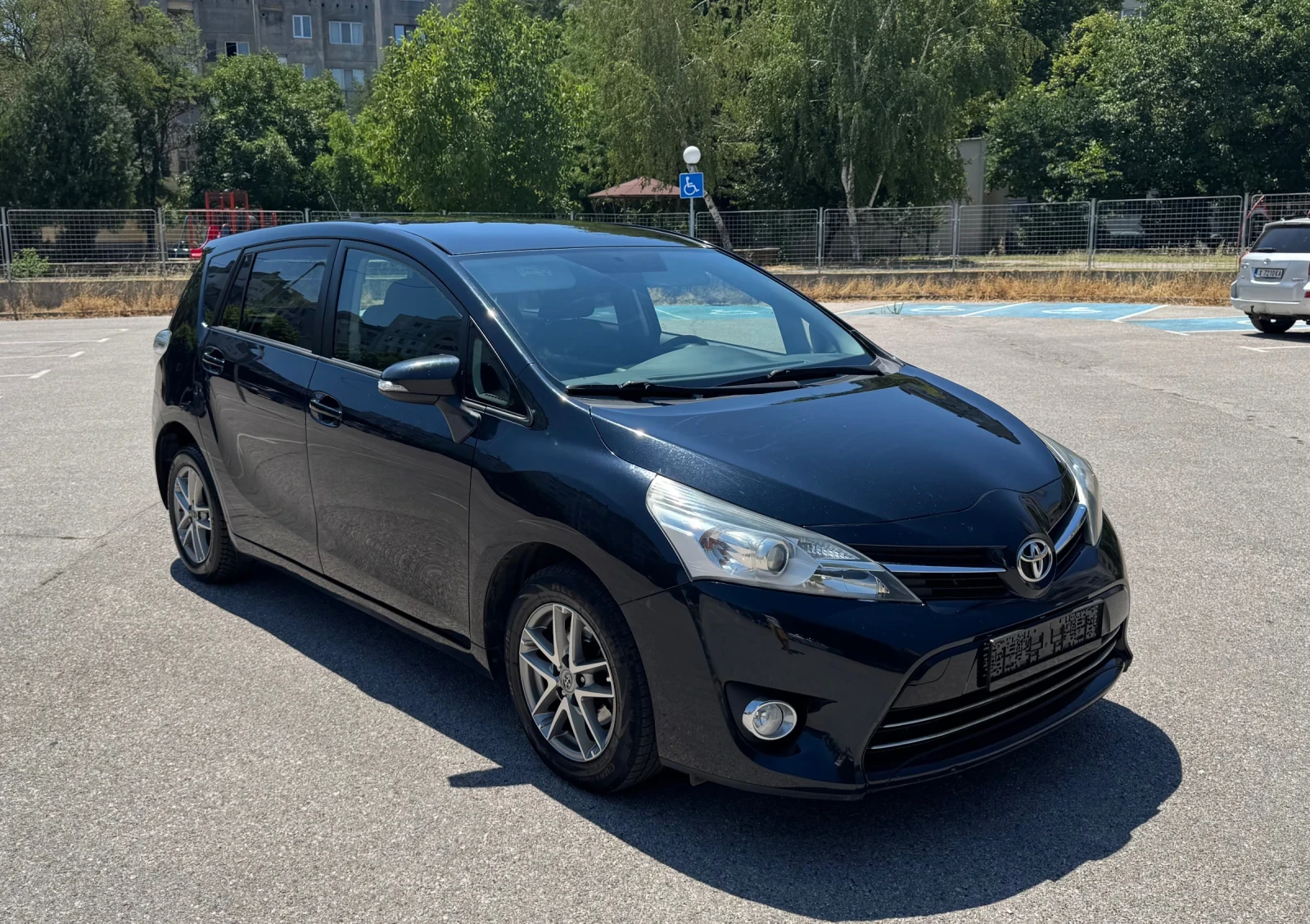 Toyota Verso 1, 6 D4D Панорама  - изображение 2