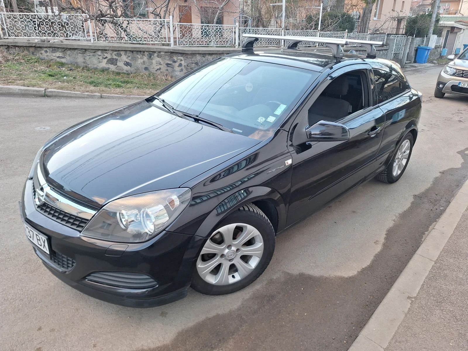 Opel Astra GTC - изображение 9