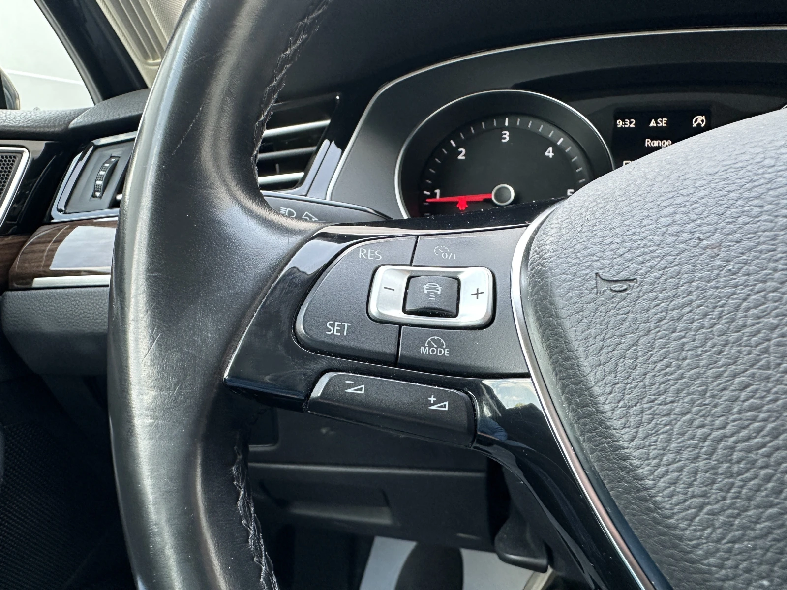 VW Passat Biturbo 2.0d 239 к.с./4x4/ГАРАНЦИЯ/БАРТЕР/ЛИЗИНГ, снимка 16 - Автомобили и джипове - 51665446