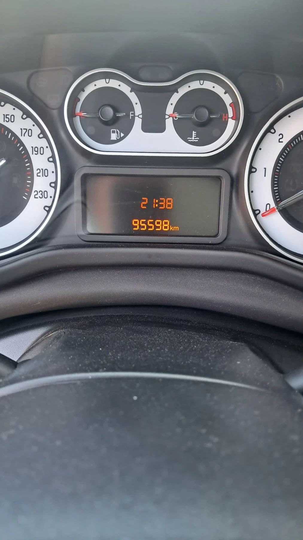 Fiat 500L ����� | Mobile.bg � ����������� 10