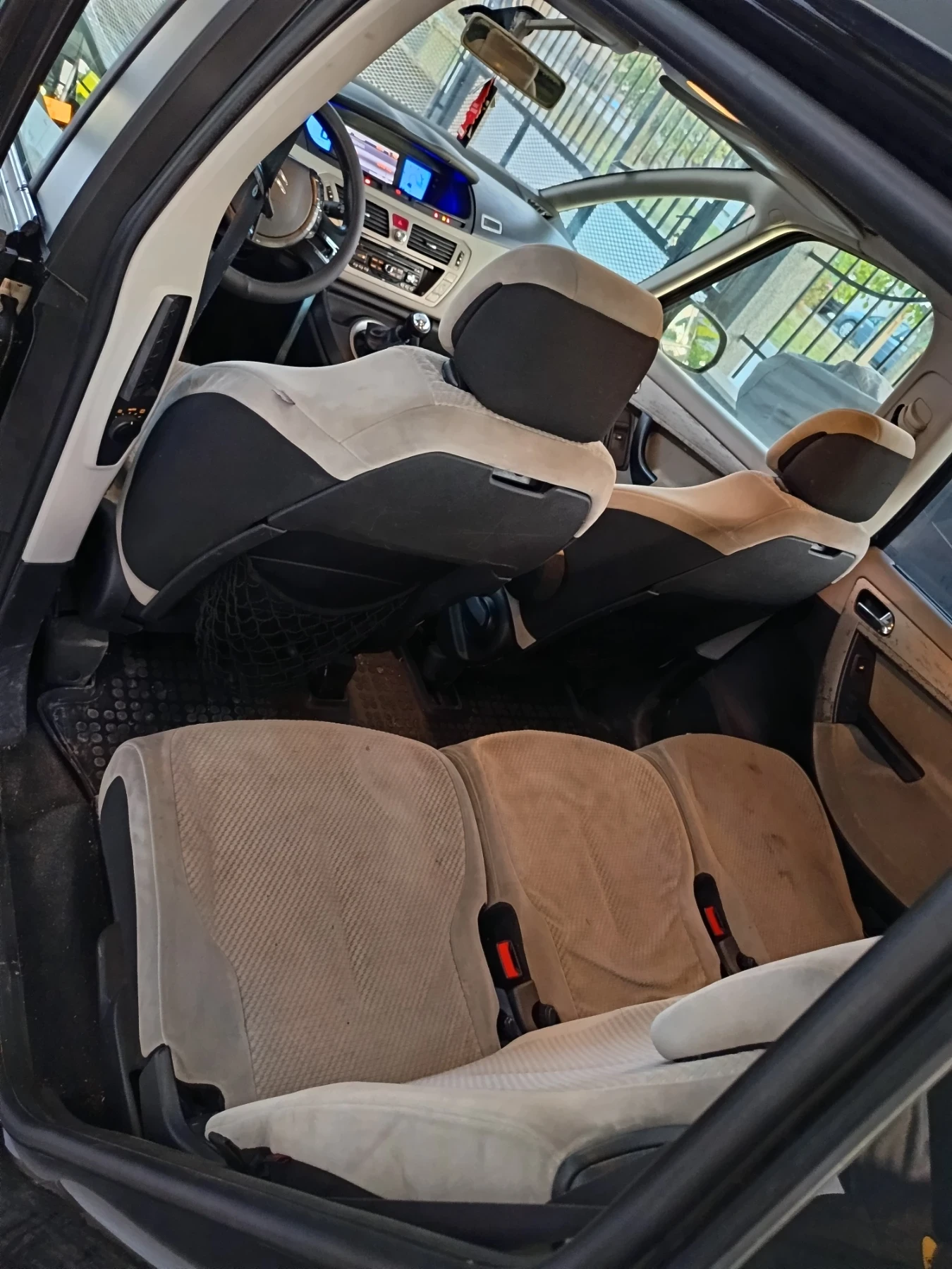 Citroen C4 Picasso 1.6HDI - изображение 7